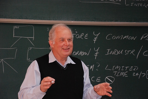 bruce calway教授讲课